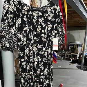 Karen Kane black floral dress